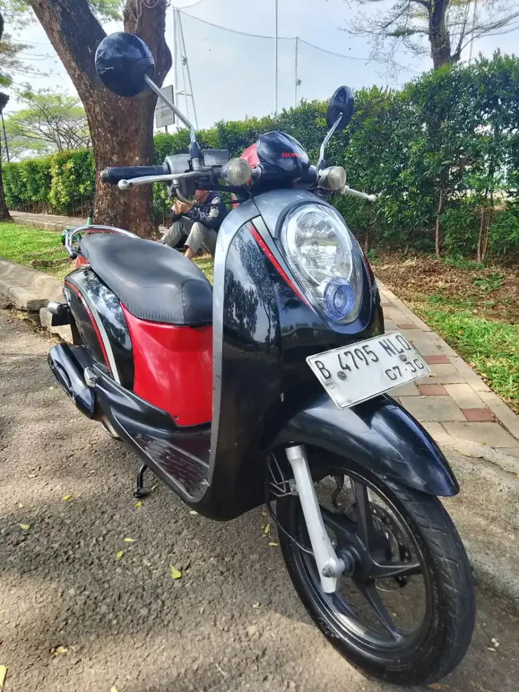 Honda Scoopy istimewa gress