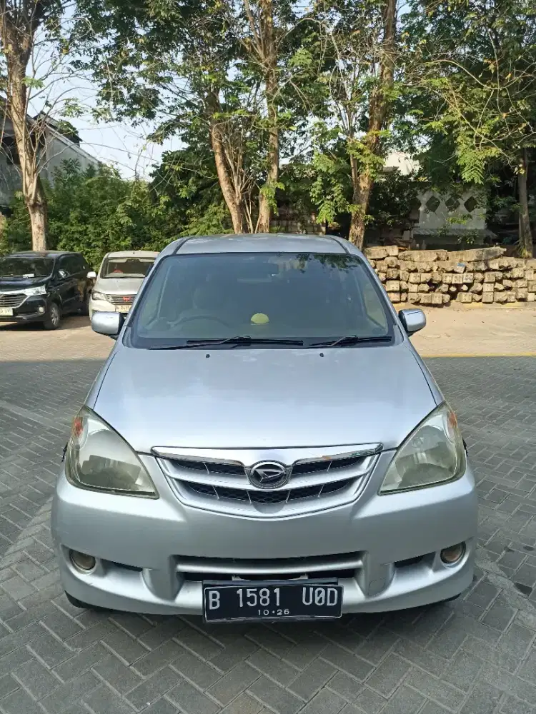 Daihatsu Xenia 2011 Bensin