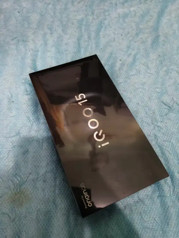 Vivo Iqoo 15 12/256GB Silver Legend Garansi 1 Tahun Baru