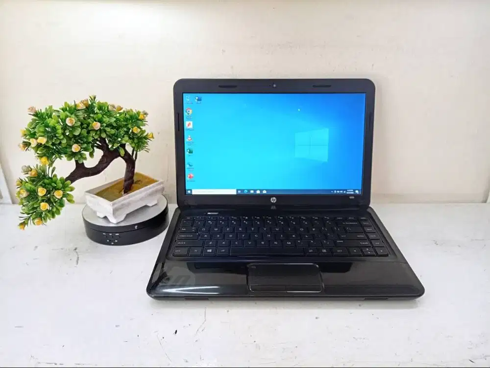 JUAL LAPTOP, HP 1000 Amd A4-3330MX/4gb/500gb/14inci