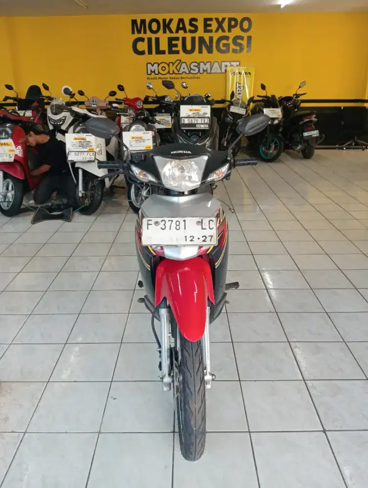 Dijual motor Honda Supra fit 2008/HANYA CASH