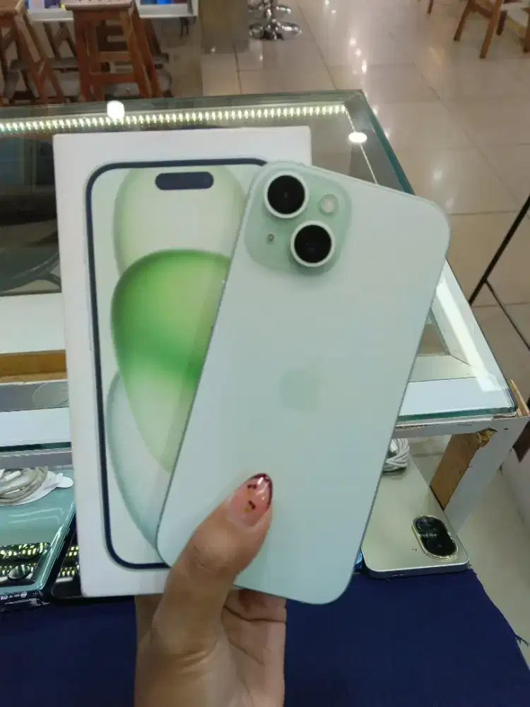 Jual hp bekas iphone15 128gb green