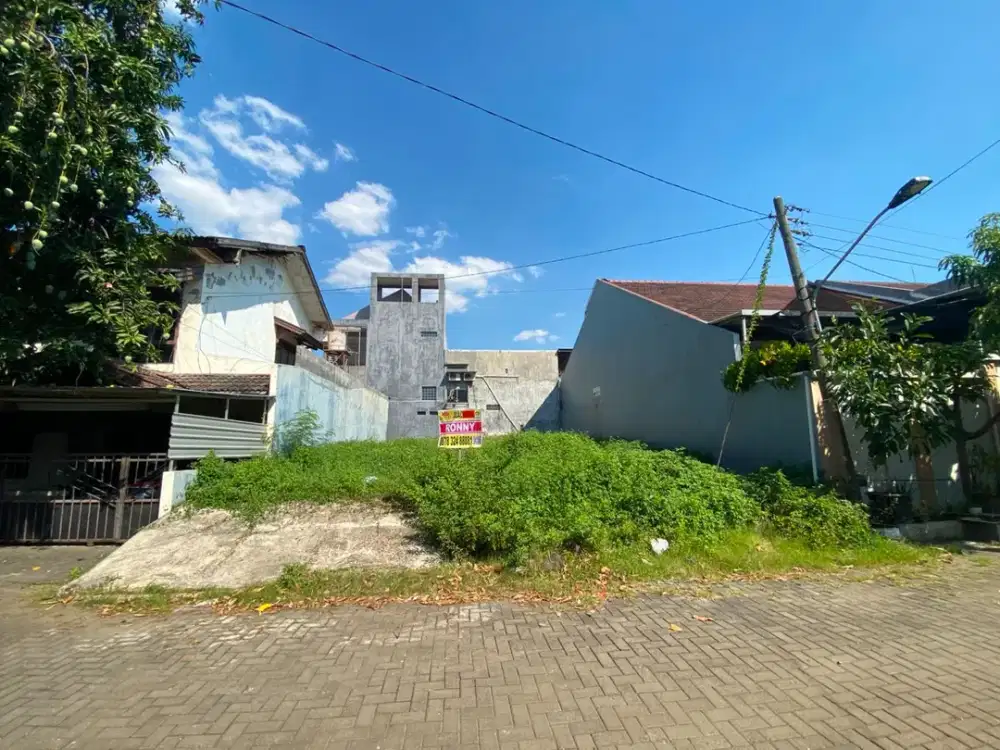 Dijual Rumah  Lokasi di Jl. Semarang Indah