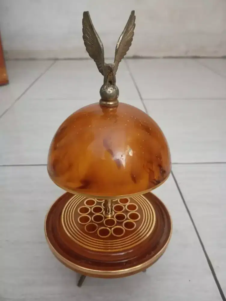 dijual tempat penyimpanan cigarette lawas