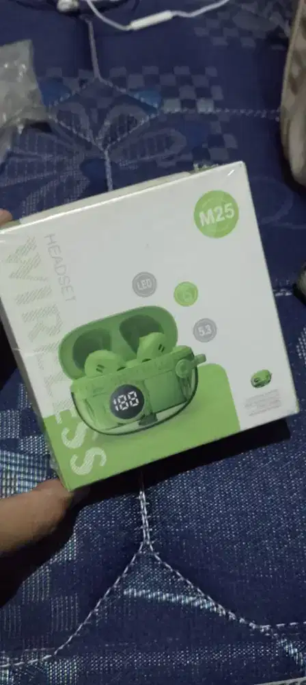 Headset bluetooth masih baru