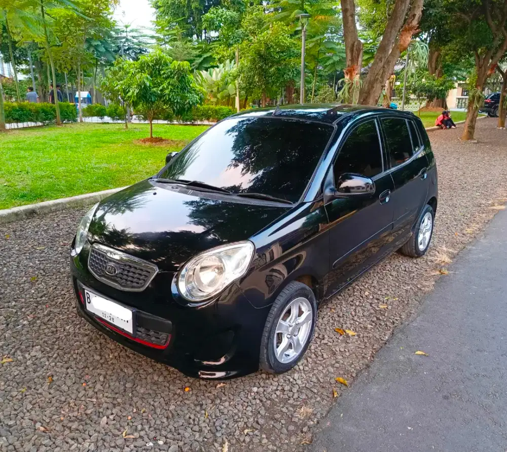 Kia Picanto Cosmo Facelift M/T Full Orisinil Sangat Mulus Siap Pakai