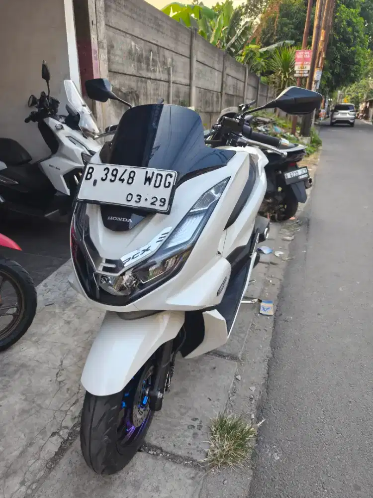 JUAL HONDA PCX CBS 160 2023 PEMAKAIN 2024 KM SANGAT LOW 5 RB