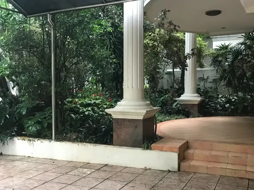Dijual Rumah Taman Giri Loka BSD Furnished With Swimming Pool