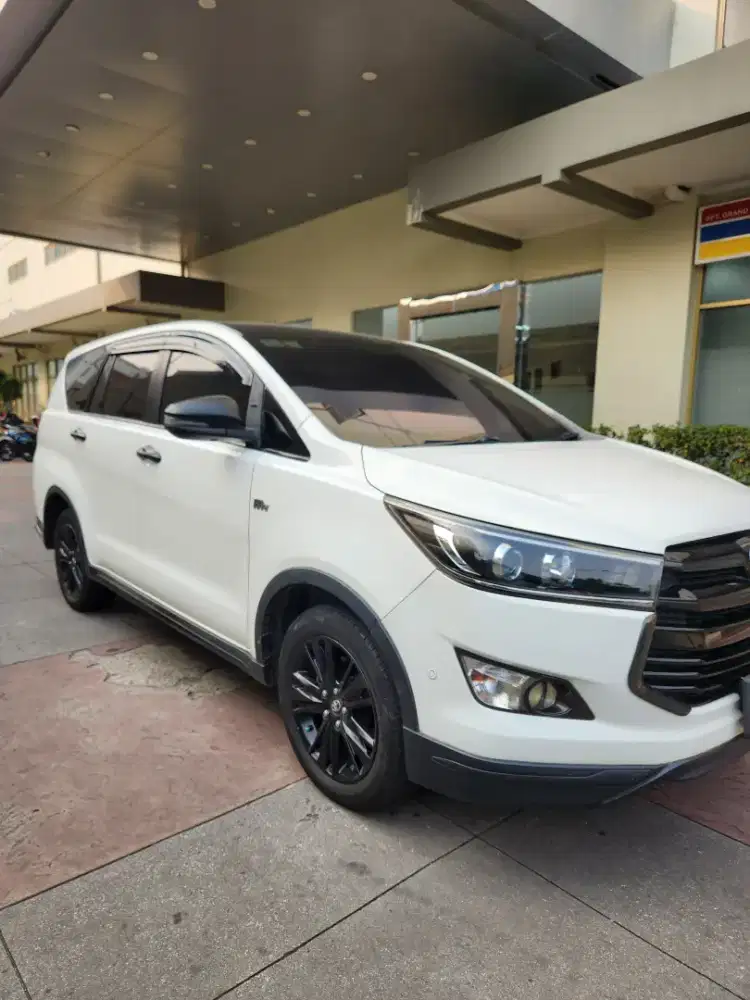 TOYOTA. INNOVA VENTURER. BNSN AT 19