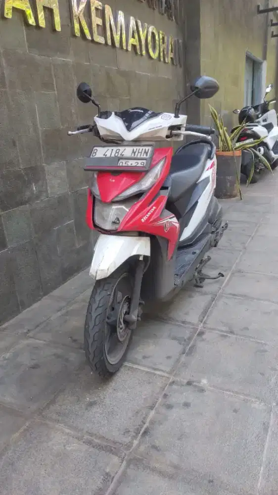 Honda beat tahun 2019