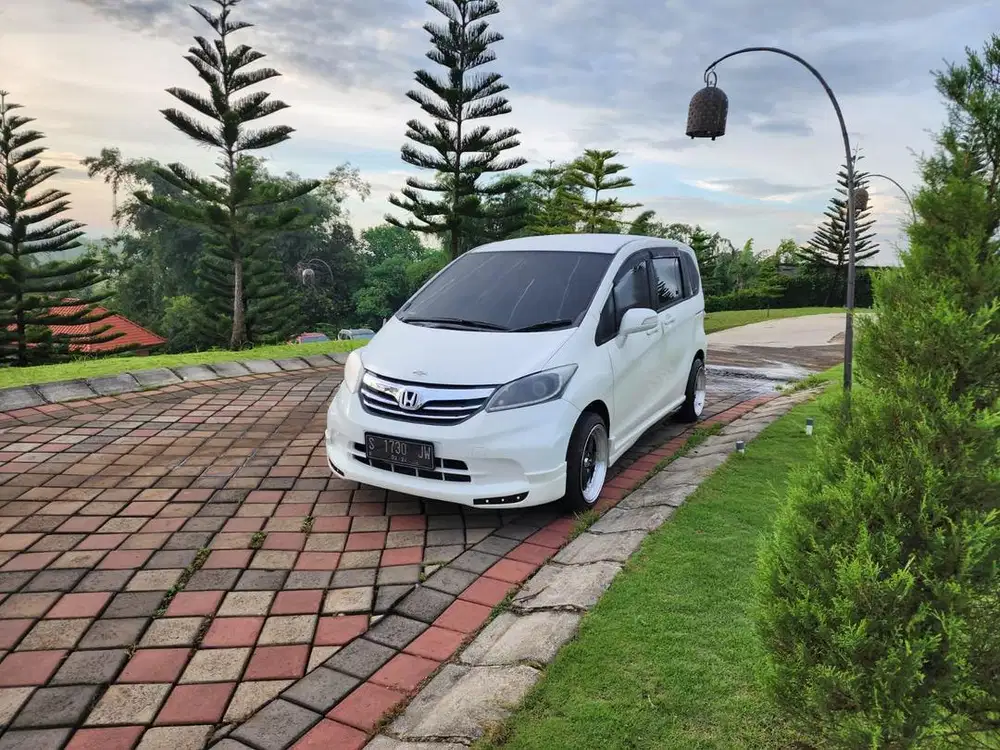 Honda Freed 2014 Bensin