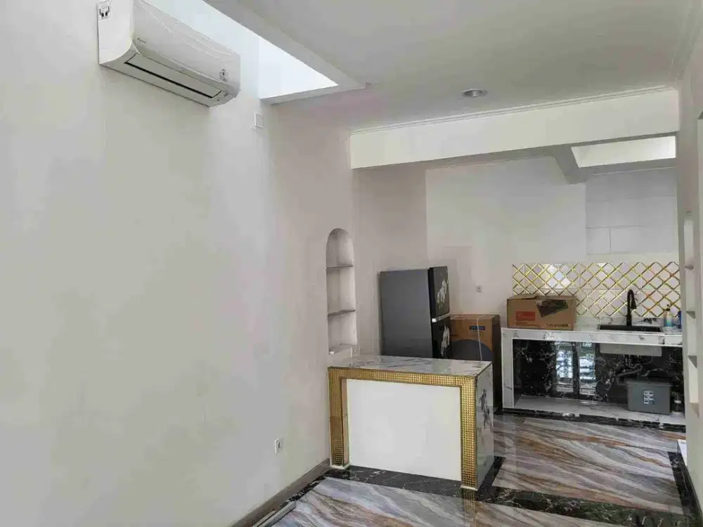 Jual Rumah Denver Semi Furnish Pik 2