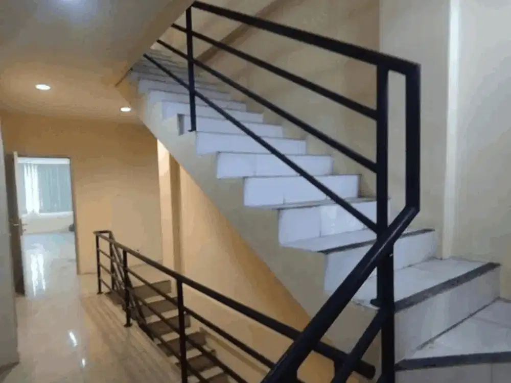 2 Unit Ruko Gandeng 4Lt Di Jl Raya Pasar Minggu Lokasi Strategis