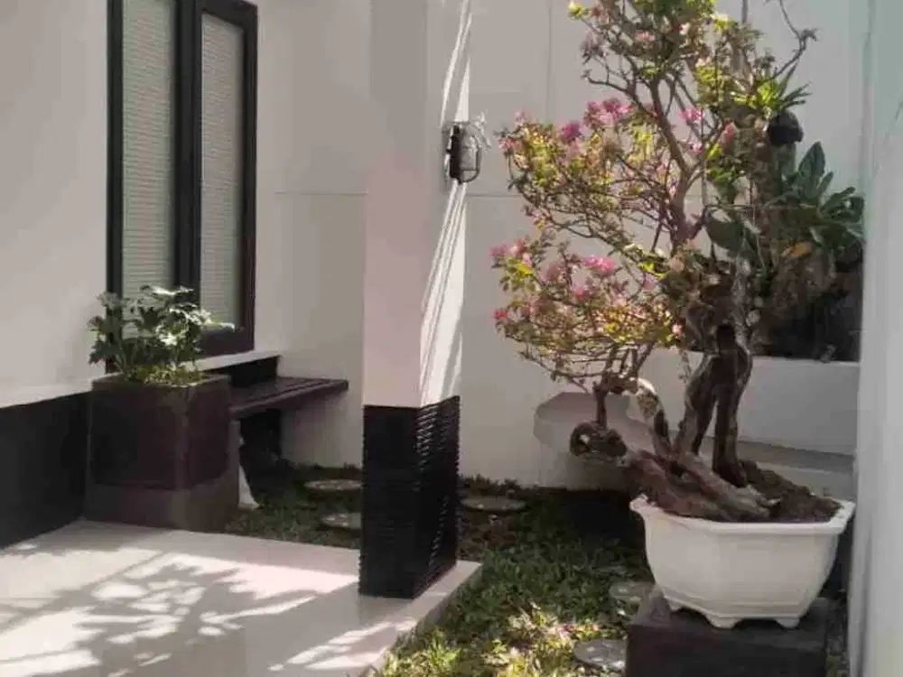 Di jual villa modern yang terletak di kawasan tenang nyaman Kori Nuansa Taman Griya Jimbaran