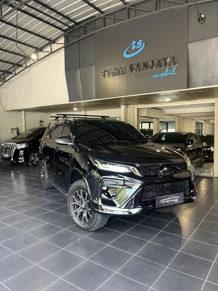 [KM5rb] Toyota Fortuner VRZ 2.8 GR Sport 4x4 2025 Hilux Pajero 2024