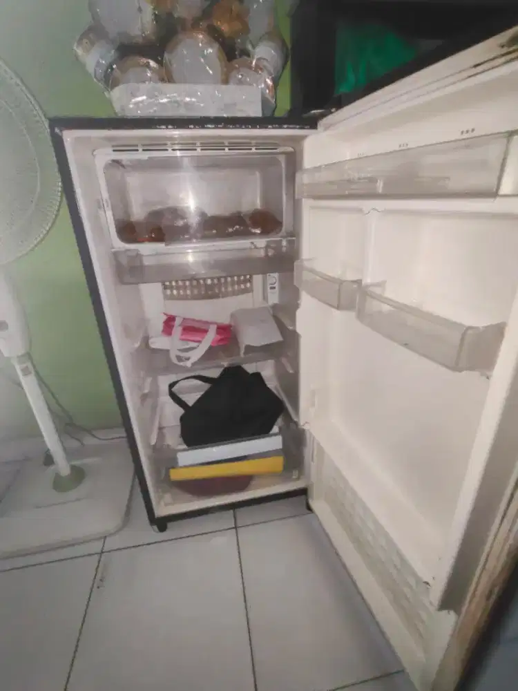 Kulkas panasonic pintu 1