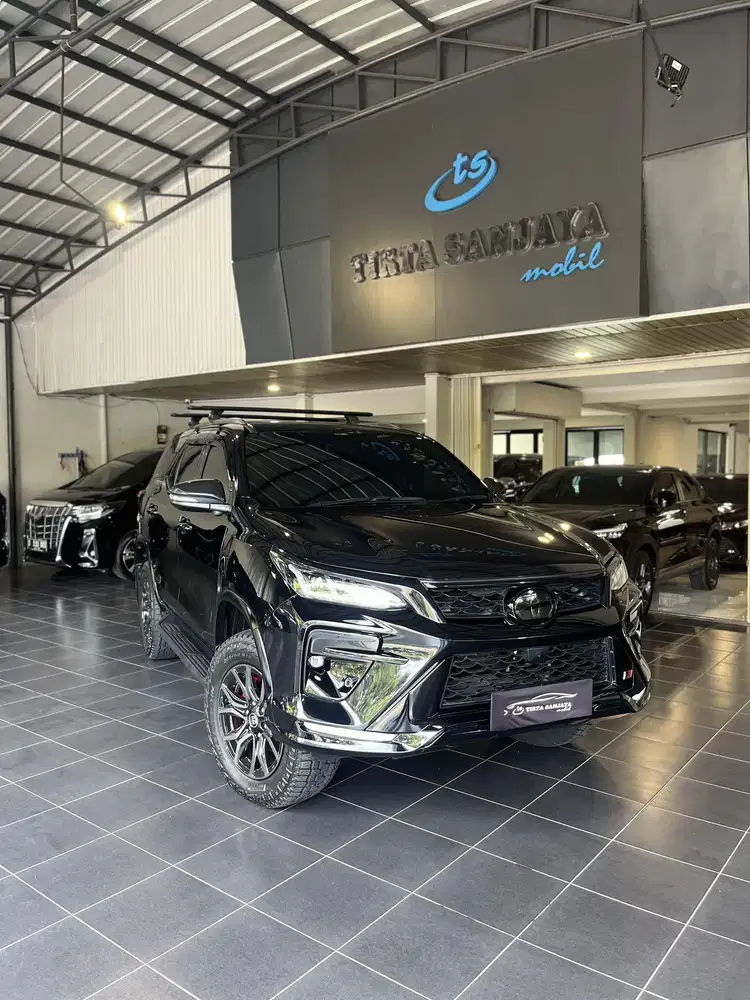 [KM5rb] Toyota Fortuner VRZ 2.8 GR Sport 4x4 2025 Hilux Pajero 2024