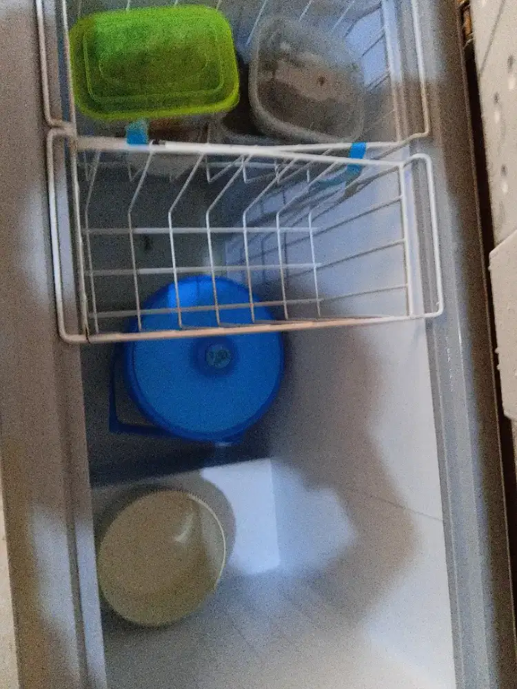 Freezer es MIDEA