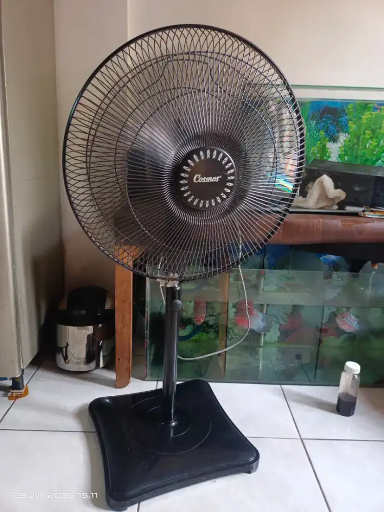 Kipas angin cosmos 16 inc