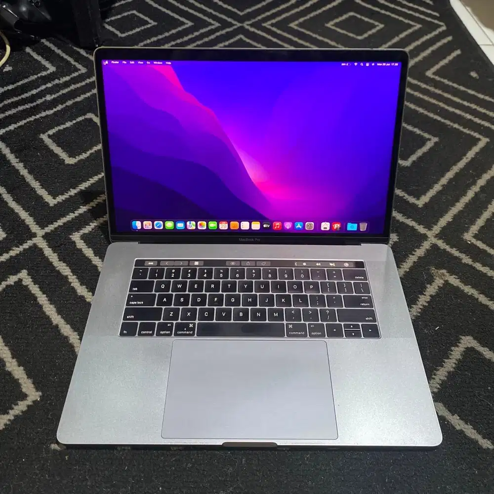 MacBook Pro Retina 15 Touchbar 2016 16/256 Space Gray