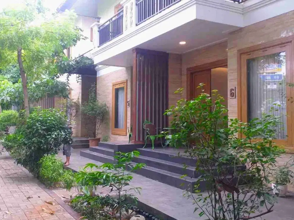 Rumah Bagus 2 Lantai Full Furnished di Lebak Bulus