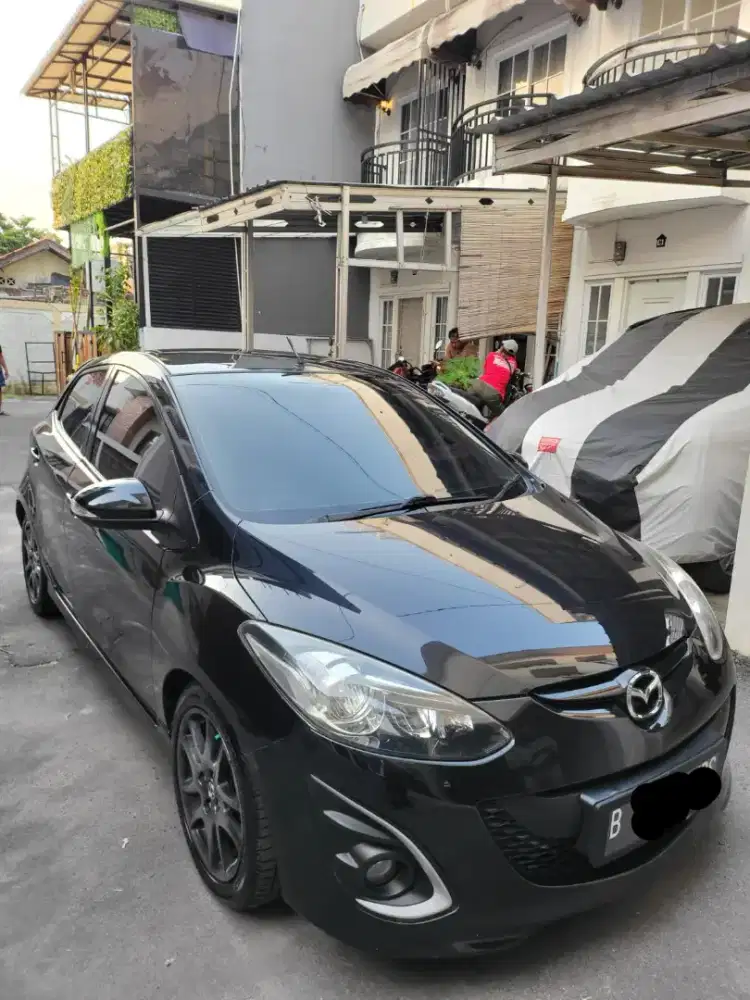 Mazda 2 R 2014 Automatic Pribadi Istimewa