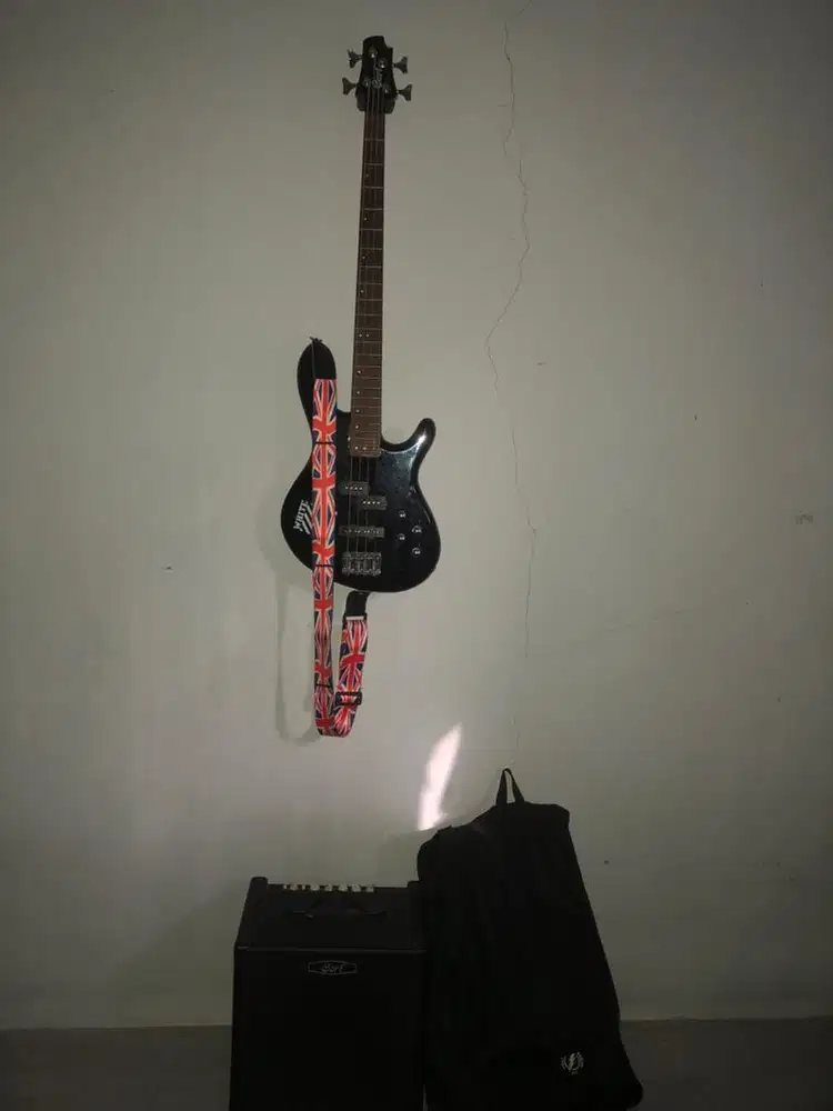 Dijual Gitar Bass + Ampli CORT