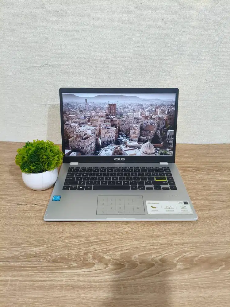 ASUS VIVOBOOK E410MA Celeron N4020 RAM 4GB SSD 25GB+64GB