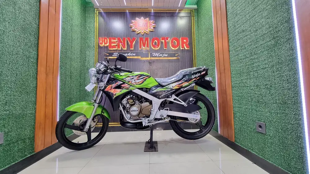 ENY MOTOR - KAWASAKI NINJA SS 2TAK 2009 - STRIPING API! REAL