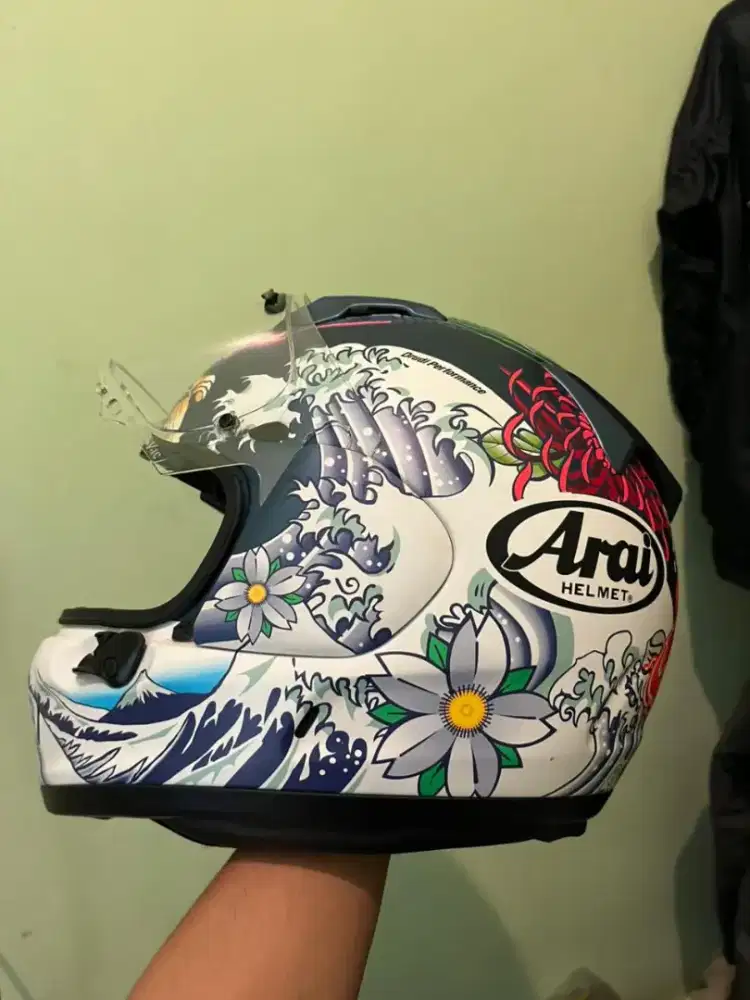 Helm arai xd oriental