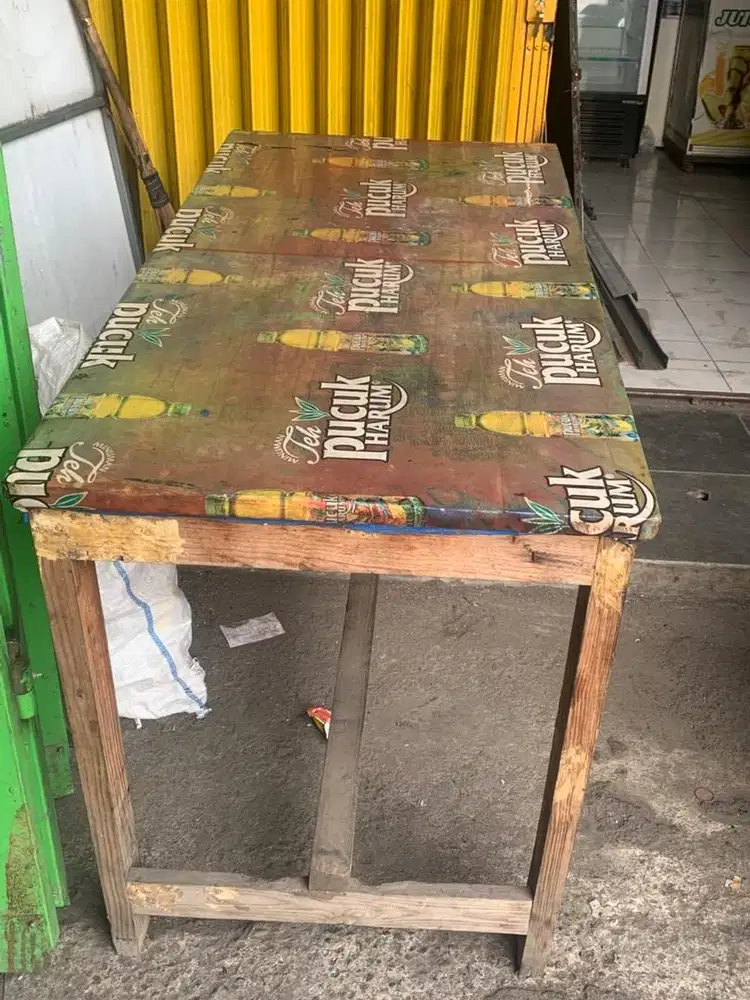 Meja bekas Bakso dan Mie Ayam