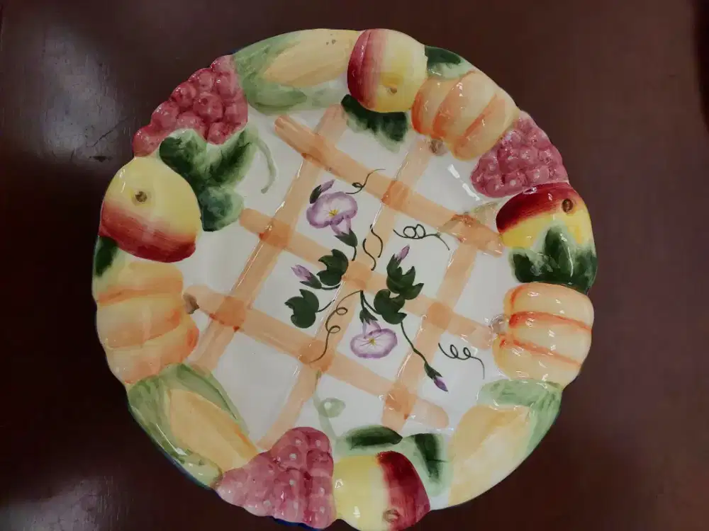 Di Jual Tempat Buah Keramik