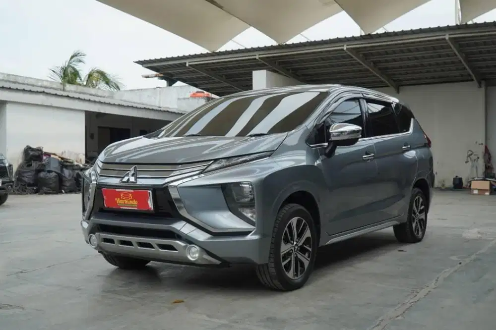 Mitsubishi Xpander Ultimate CVT 2019 Abu abu muda Matic AT DP minim