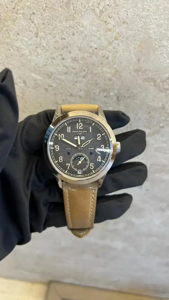 Complications Annual Calendar 5326G-001 Grey