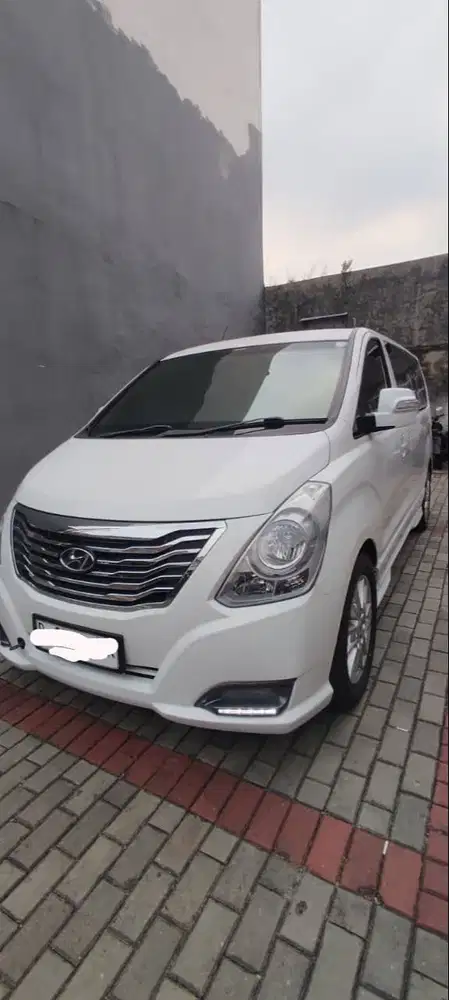 Hyundai H1 2.4-AT Bensin 2016