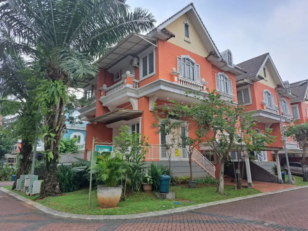 Rumah Posisi Hook di Omaha Village Gading Serpong