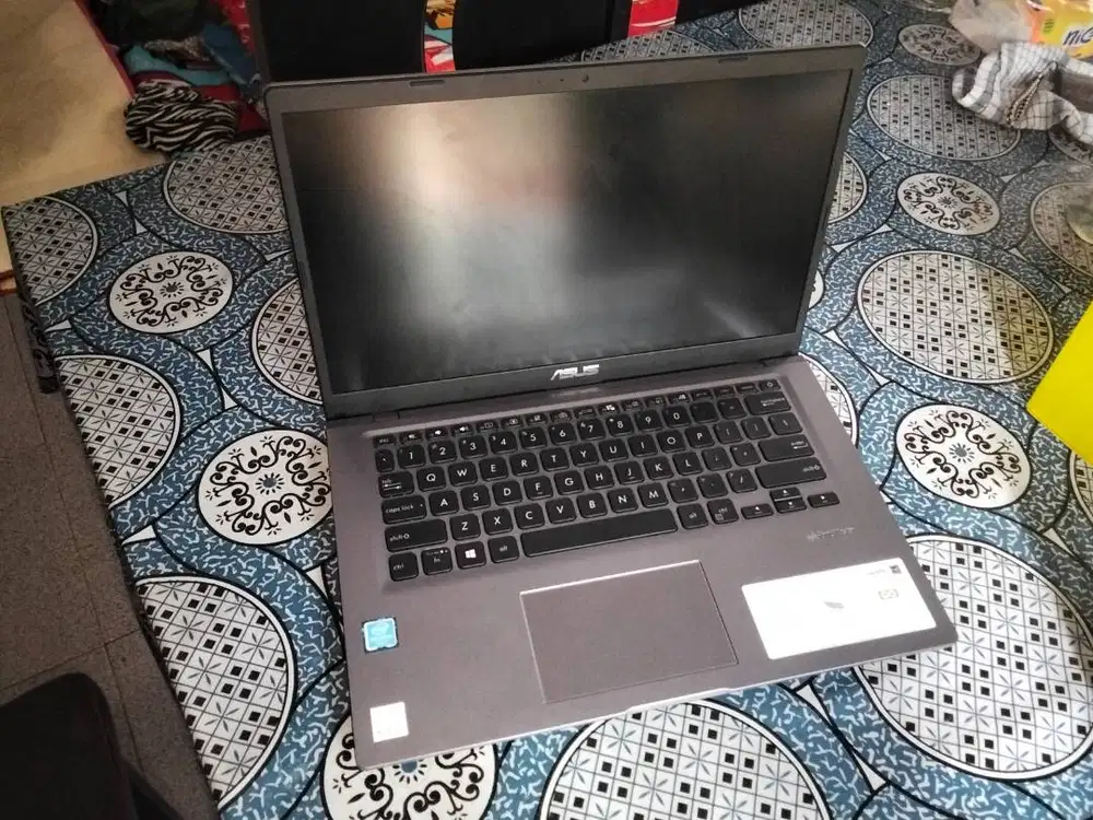 Laptop Asus vivobook A416-MAO HD422 ram:4 GB Memori:ssd 256GB