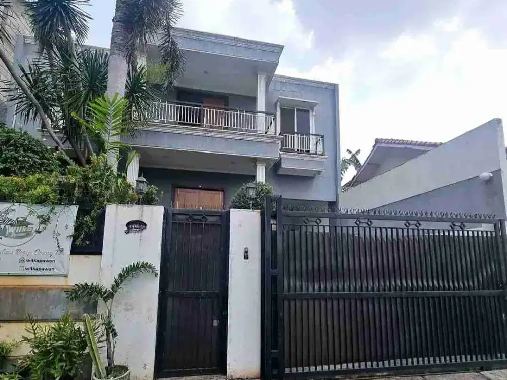 RUMAH LUAS DALAM PERUMAHAN 5 MENIT DARI HALTE PURI BETA