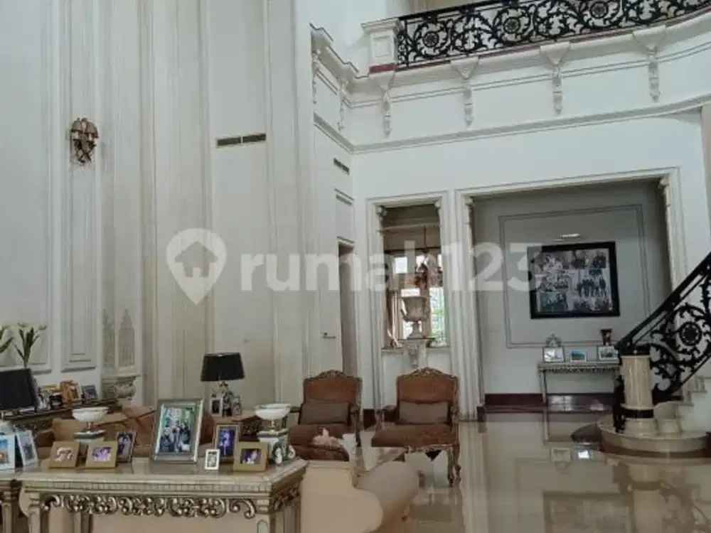 Rumah Mewah Mutiara Kedoya