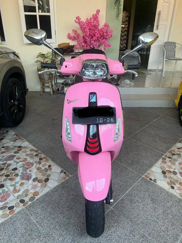 DIJUAL PIAGGIO VESPA SPRINT 150 ABS 2021 KM RENDAH