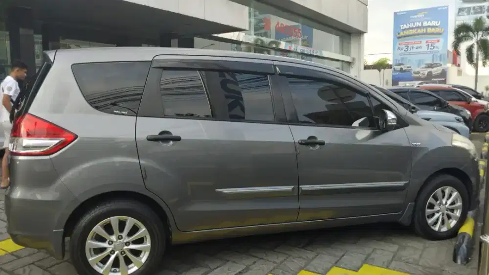 Ertiga GX MT 2012 warna grey plat ab