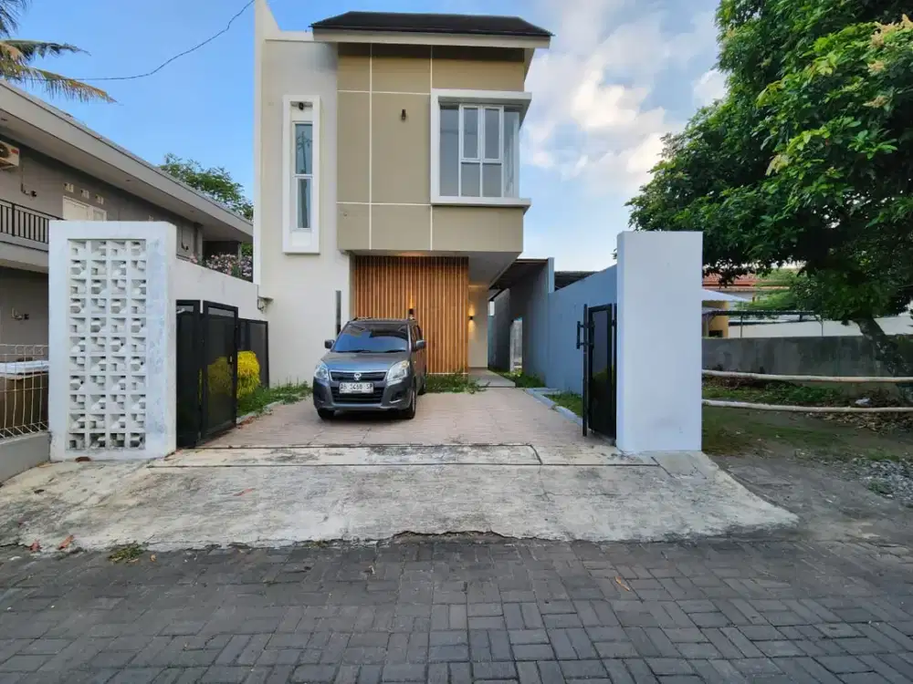 Selatan UPN Seturan, Rumah Cantik Dekat AMPLAZ, Siap Huni