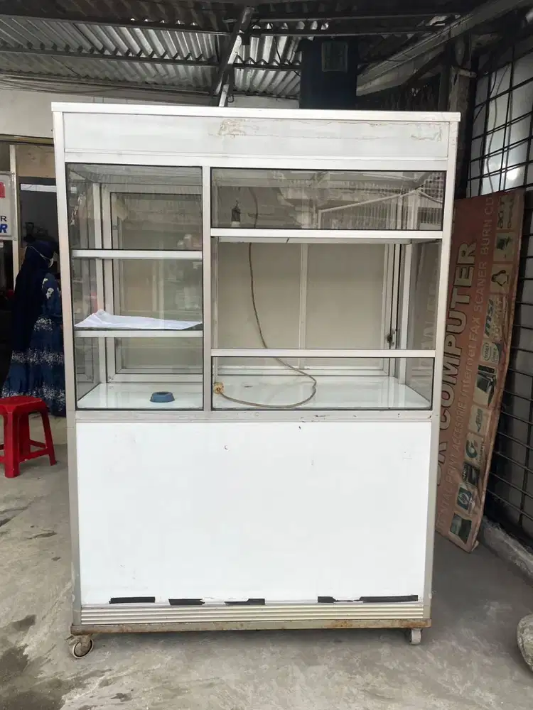 Gerobak Jualan Display Kaca