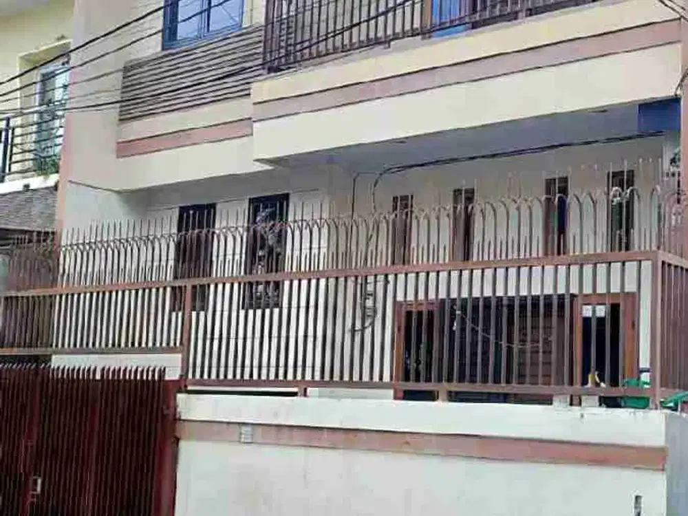 Rumah Pademangan Minimalis 7x14 2 Lantai Siap Huni
