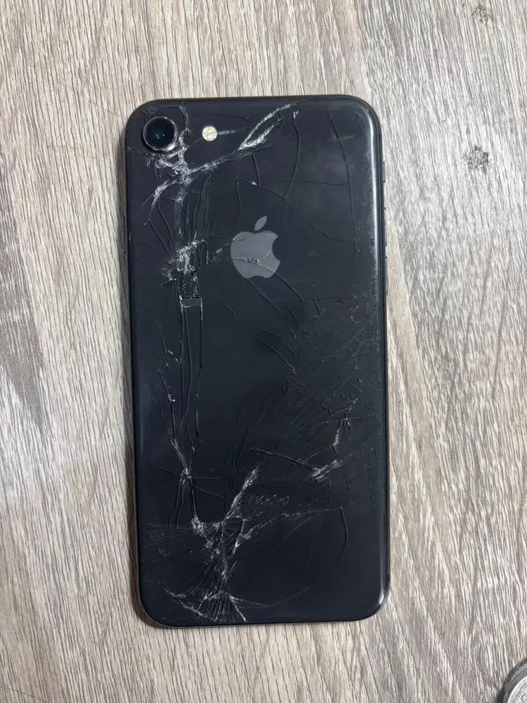 Iphone 8 256 GB | Back Glass Pecah | Cocok Sparepart/Kanibal