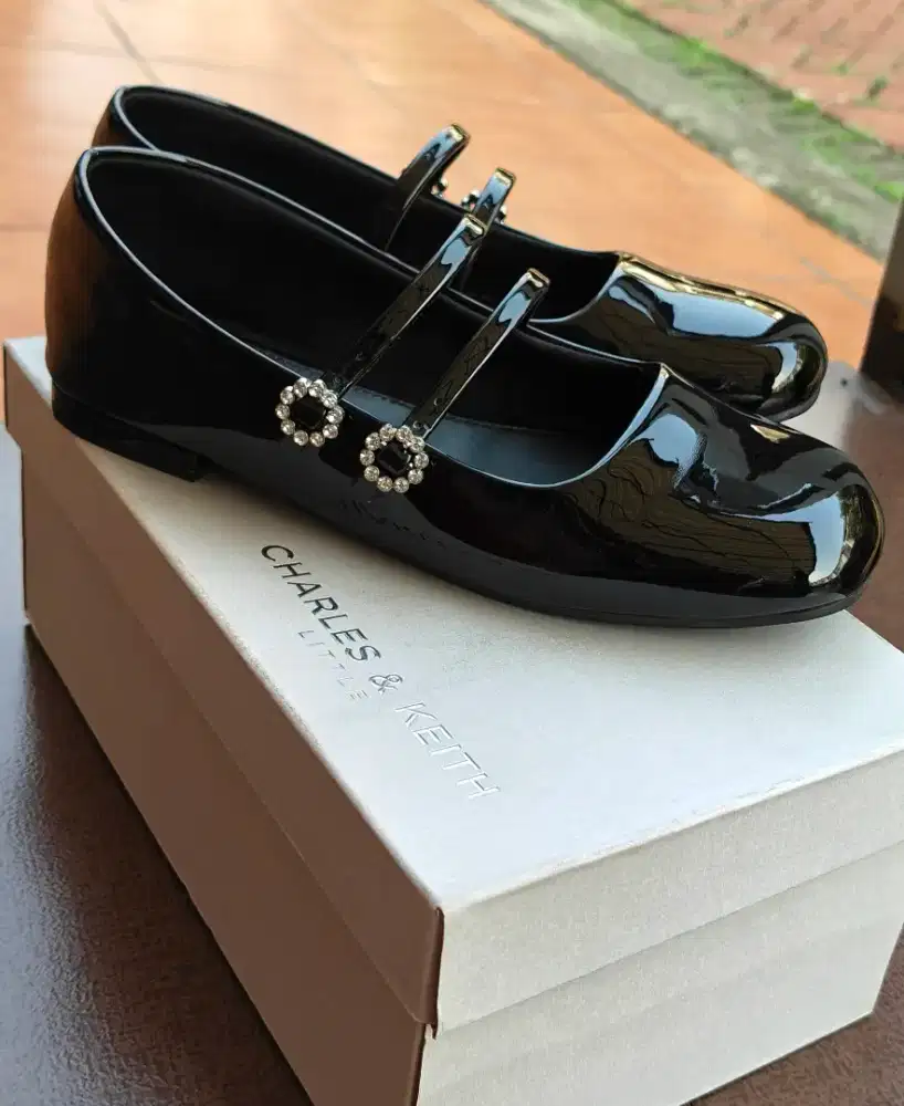 DIJUAL CEPAT! SEPATU ANAK PEREMPUAN LITTLE CHARLES & KEITH ORI SG