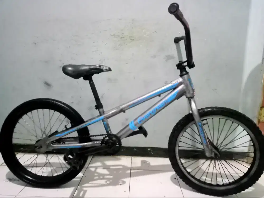 Dijual sepeda BMX merk EVERGREEN ring 20 kondisi msih bgus rem torpedo