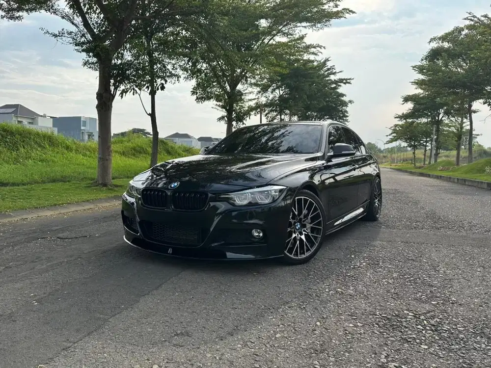 BMW 320i F30 Ultra Low Mileage