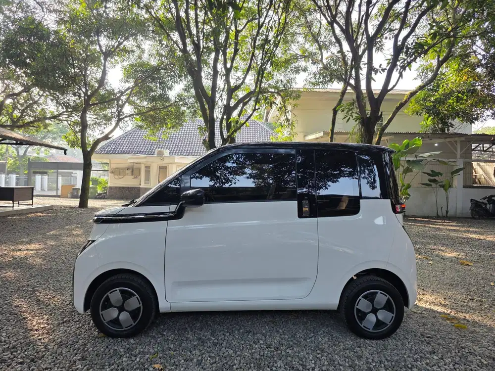 Wuling Air EV Long Range 300 AT Matic 2022 Putih ASTINA MOBIL No Cloud