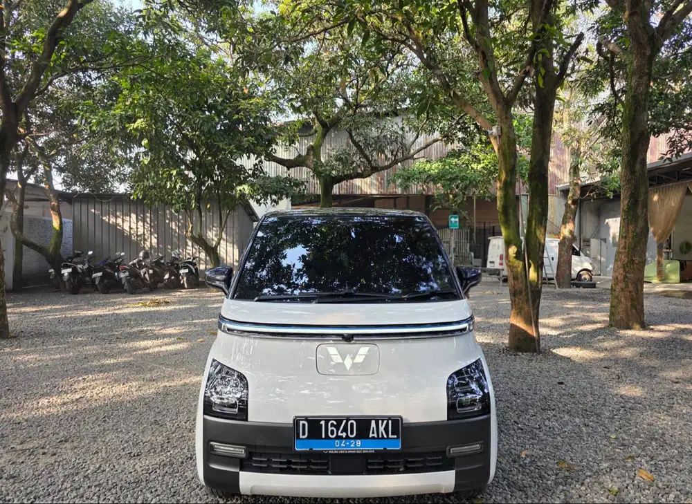 Wuling Air EV Long Range 300 AT Matic 2022 Putih ASTINA MOBIL No Cloud